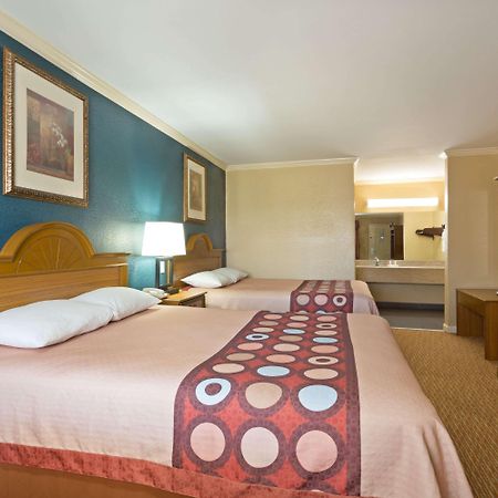 Super 8 By Wyndham Covington Ξενοδοχείο Εξωτερικό φωτογραφία