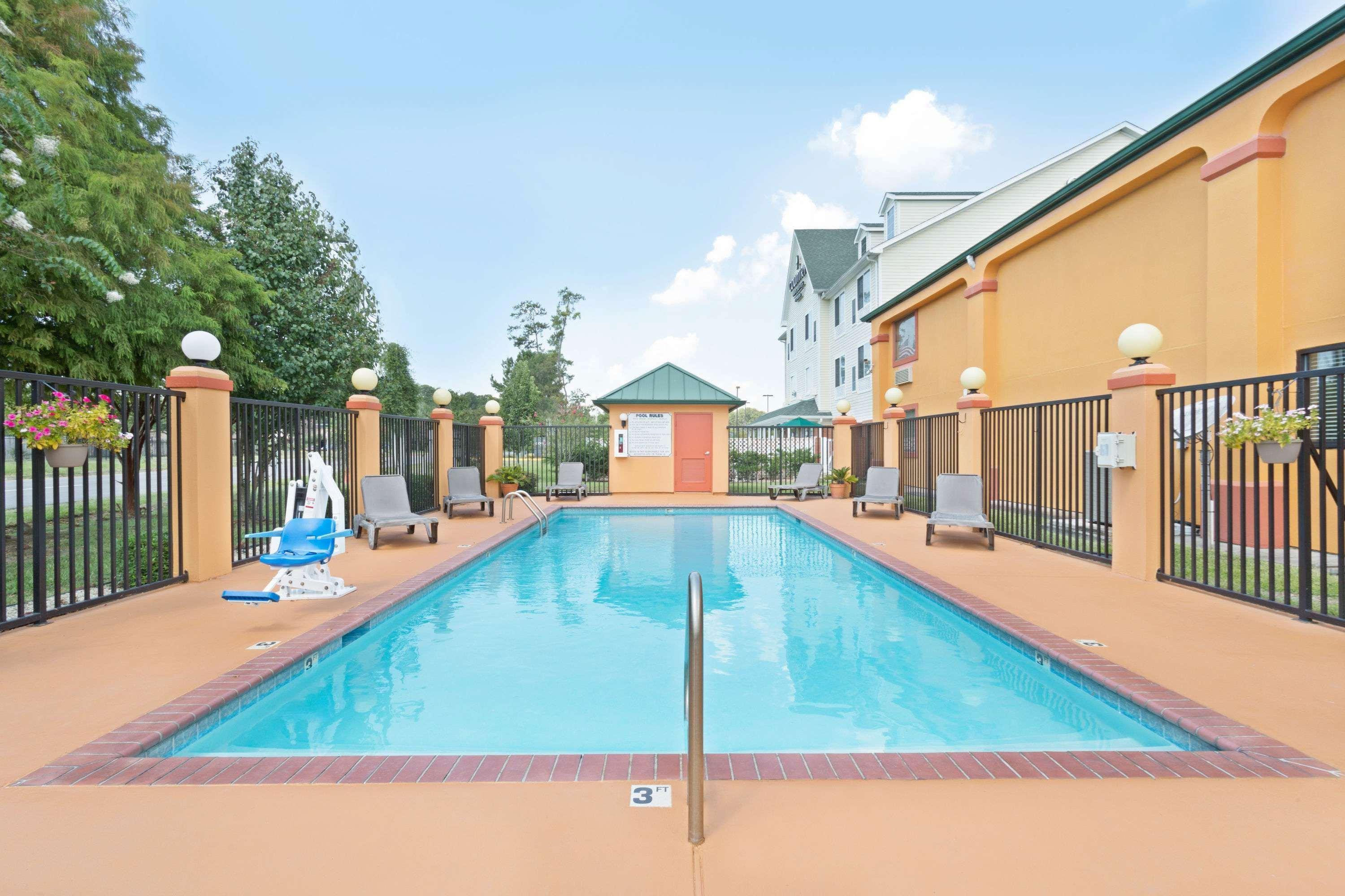 Super 8 By Wyndham Covington Ξενοδοχείο Εξωτερικό φωτογραφία